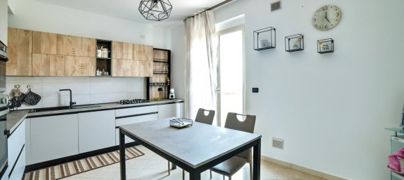 4 rooms Apartment in Catania, Italy No. 324350 30