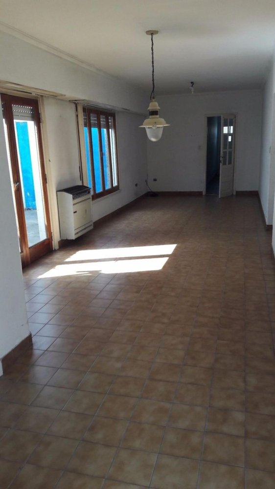 3 bedrooms House in Buenos Aires, Argentina No. 102177