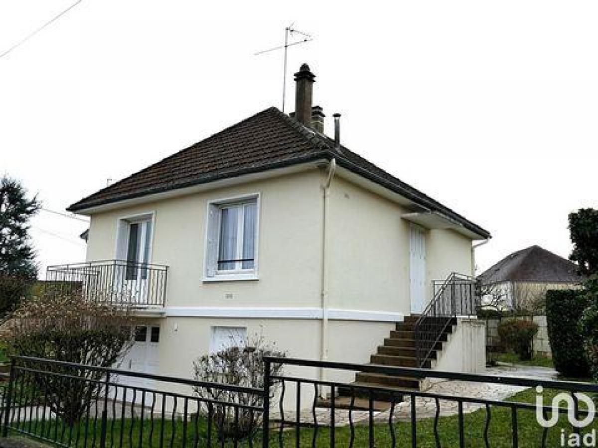 2 bedrooms House in Auxerre, France No. 3626