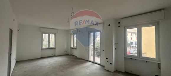 4 rooms Apartment in Bergamo, Italy No. 338618 8