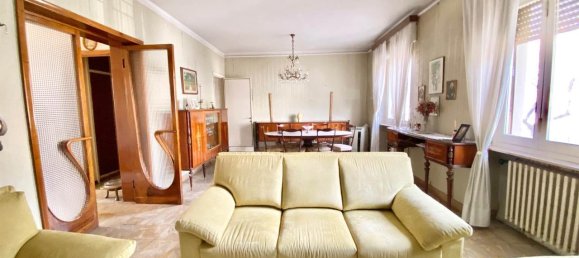 6 rooms Apartment in Pistoia, Italy No. 70440 9