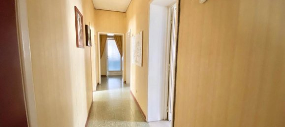 6 rooms Apartment in Pistoia, Italy No. 70440 4