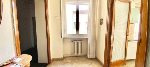6 rooms Apartment in Pistoia, Italy No. 70440 14