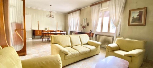 6 rooms Apartment in Pistoia, Italy No. 70440 10