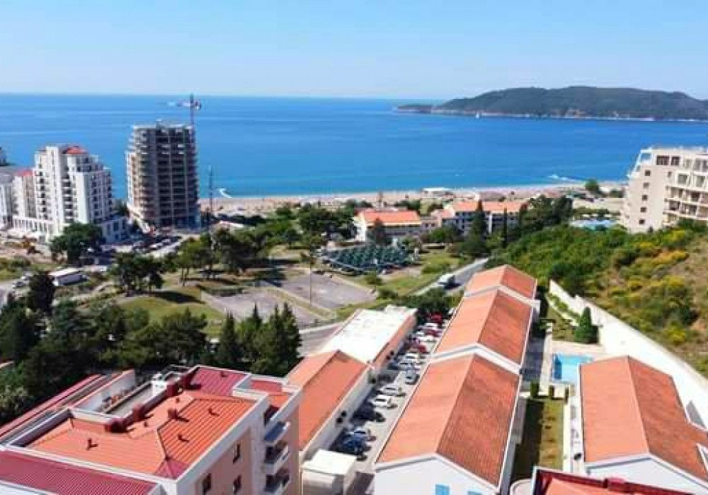 48m² Apartment in Becici, Montenegro No. 1802