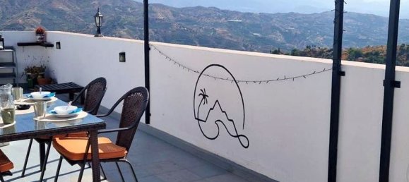 4 bedrooms Townhouse in Cutar, Spain No. 186064 2