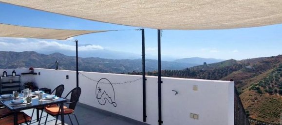 4 bedrooms Townhouse in Cutar, Spain No. 186064 4