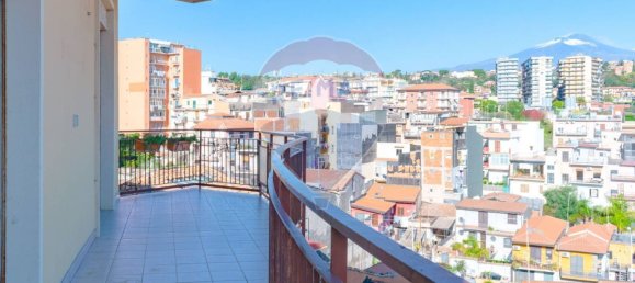 3 bedrooms Apartment in Catania, Italy No. 132660 24