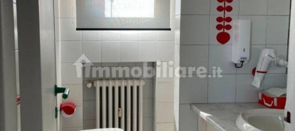 4 rooms Apartment in Rome, Italy No. 336982 5