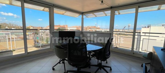 4 rooms Apartment in Rome, Italy No. 336982 2