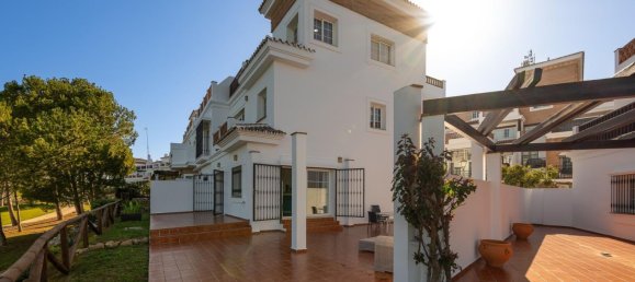 4 bedrooms Townhouse in Alhaurin de la Torre, Spain No. 155779 21