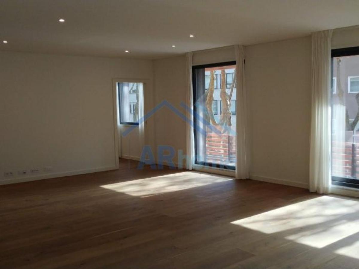 4 bedrooms Apartment in Porto, Portugal No. 2601