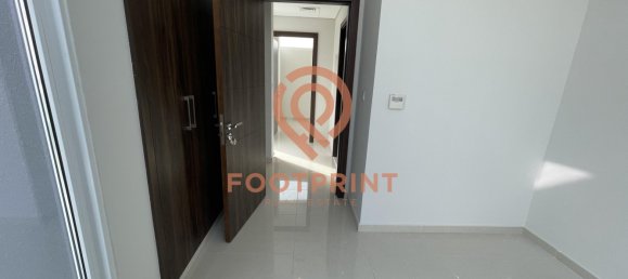 Moradia em banda T5 em Dubai, UAE N.º 24476 13