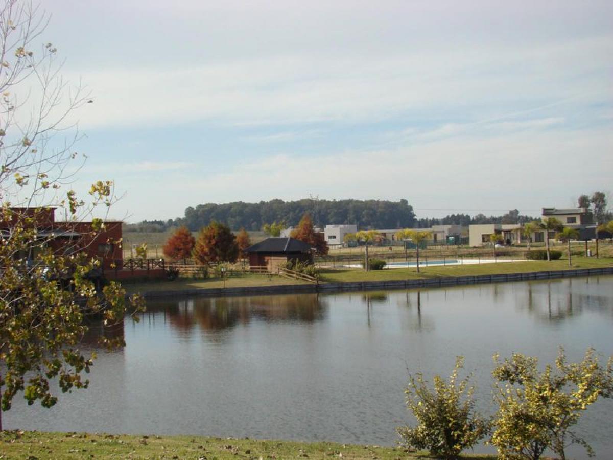  Land in Campana, Argentina No. 49622