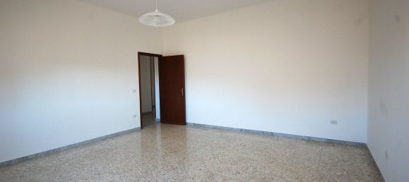 6 bedrooms Apartment in Novoli, Italy No. 339401 3