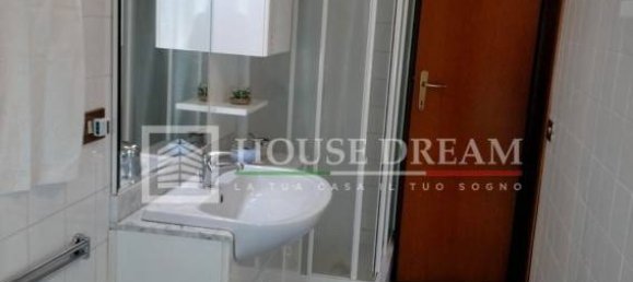1 bedroom Apartment in Rome, Italy No. 333204 9