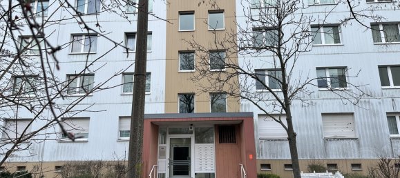 2 rooms Apartment in Friedrichsfelde, Germany No. 12859 5