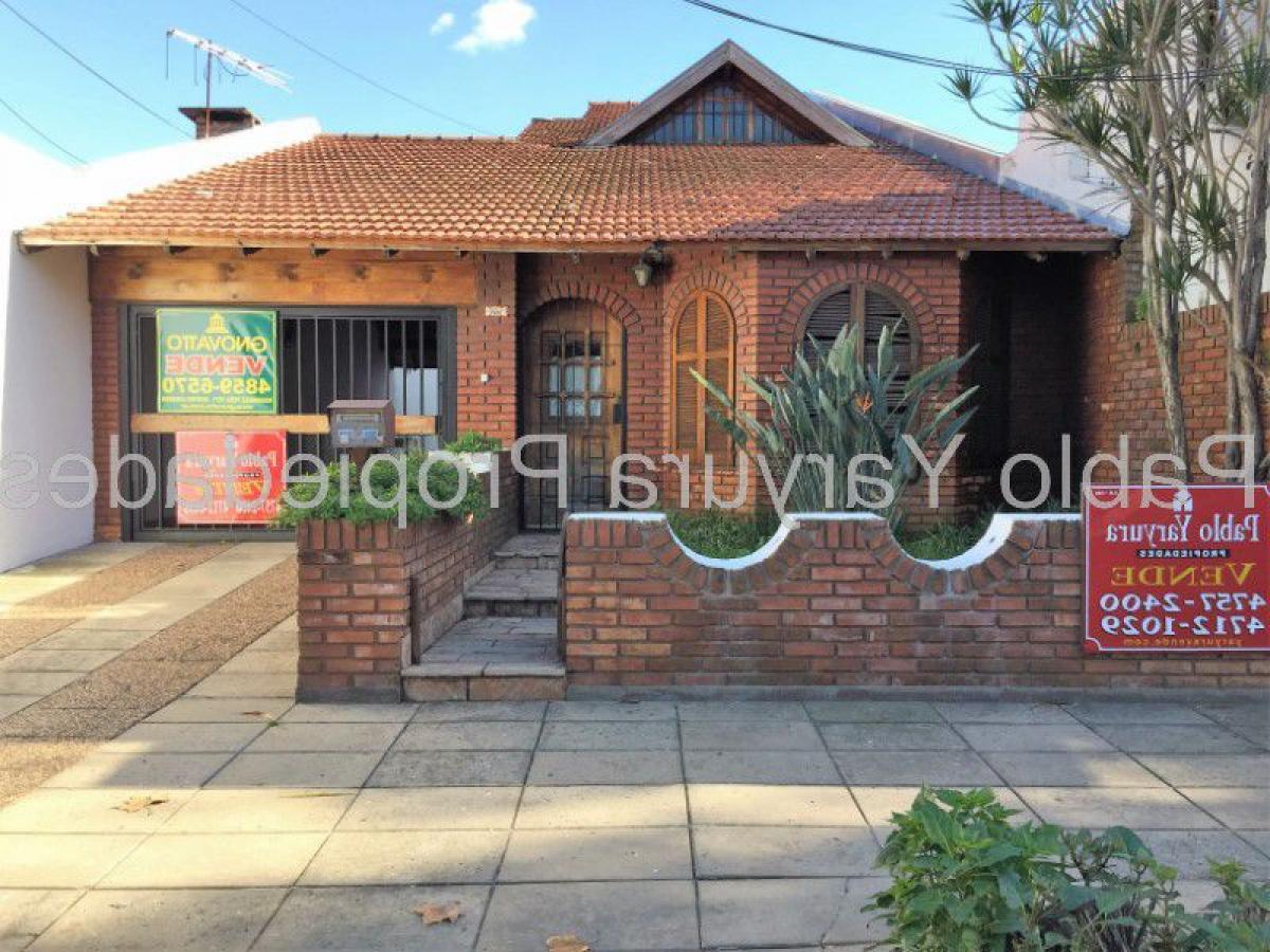 3 bedrooms House in Tres de Febrero, Argentina No. 63906