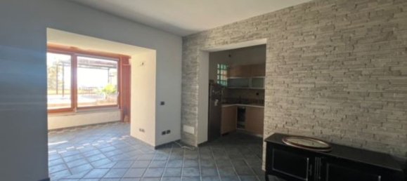 5 rooms Apartment in Anzio, Italy No. 48599 9