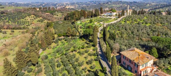 5 bedrooms Villa in Impruneta, Italy No. 237960 3