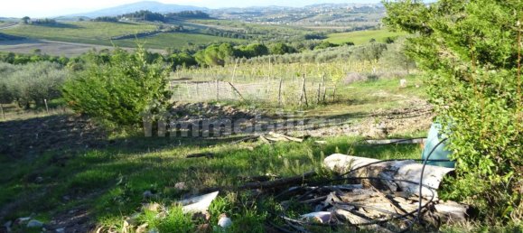 4 bedrooms House in Montespertoli, Italy No. 169170 3