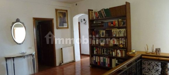 4 bedrooms House in Montespertoli, Italy No. 169170 15