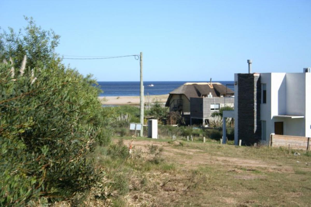  Land in Maldonado, Uruguay No. 14594