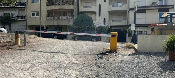 Garaje de 3 dormitorios en Vila Real, Portugal No. 64894 4