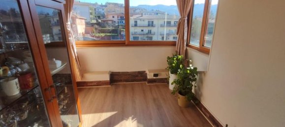 5-salle Appartement à Santo Stefano di Rogliano, Italy No. 37542 11