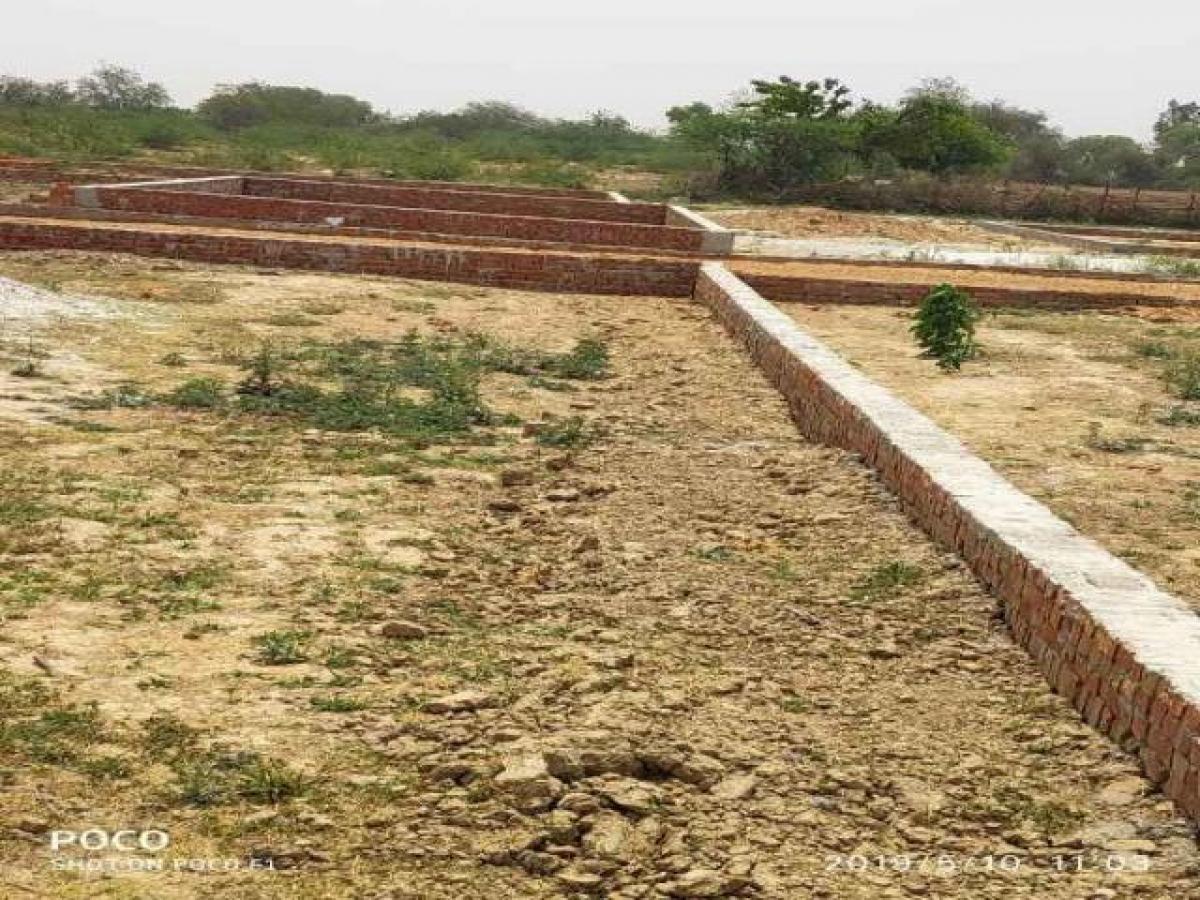  Land in Lucknow, India No. 34578