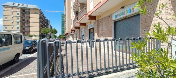 Imóvel comercial de 1 divisão em Isernia, Italy N.º 32591 16