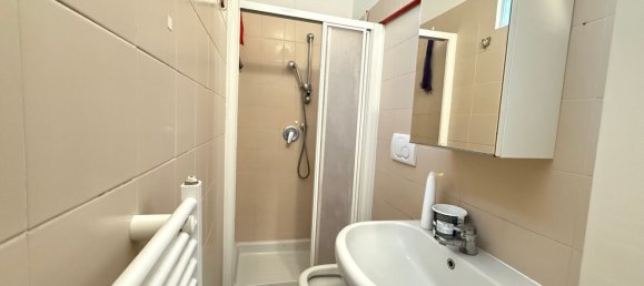 4 Schlafzimmer Wohnung in Piacenza, Italy, Nr. 334855 18