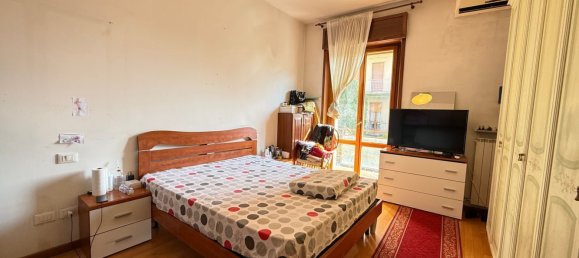 4 Schlafzimmer Wohnung in Piacenza, Italy, Nr. 334855 8