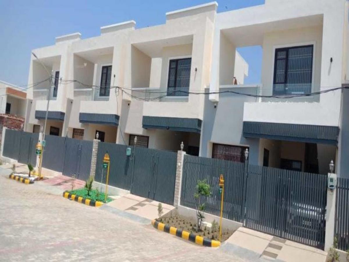 2 bedrooms House in Jalandhar, India No. 47071
