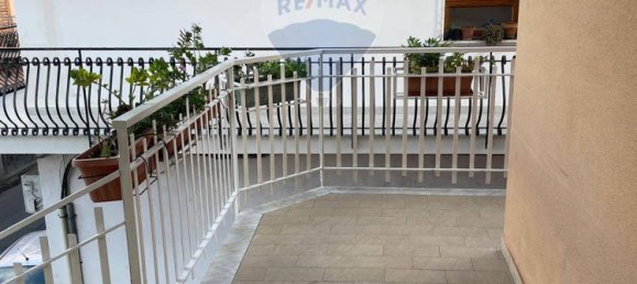 Квартира с 4 комнатами в Ачиреале, Италия № 77158 10