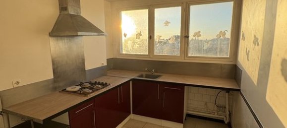Apartamento de 2 dormitorios en Fleury-les-Aubrais, France No. 159397 10