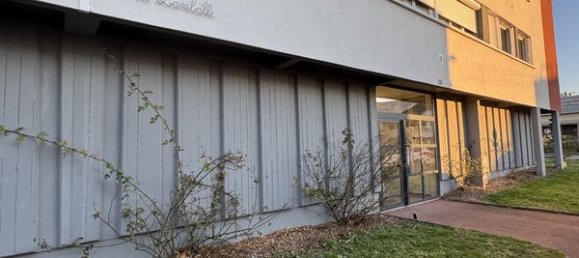 Apartamento de 2 dormitorios en Fleury-les-Aubrais, France No. 159397 2