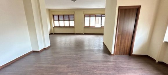 Escritório em Nocera Inferiore, Italy 80 m² N.º 2018 8