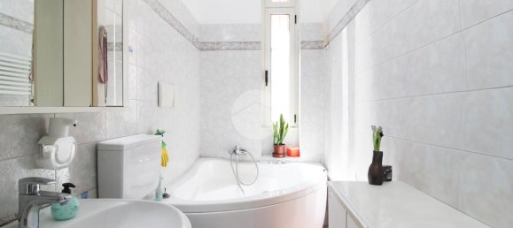 2 bedrooms Apartment in Milan, Italy No. 287086 17