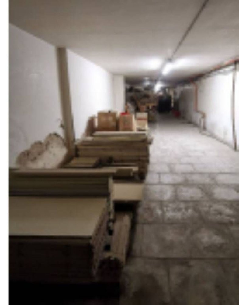 400m² Commercial property in Torre Santa Susanna, Italy No. 185674