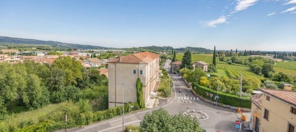 635m² Building in San Pietro in Cariano, Italy No. 373285 2