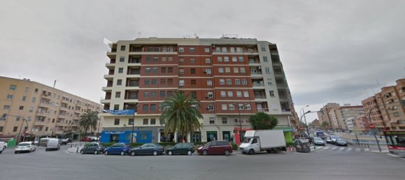 Propiedad comercial de 20 dormitorios en Valencia, Spain No. 946 2