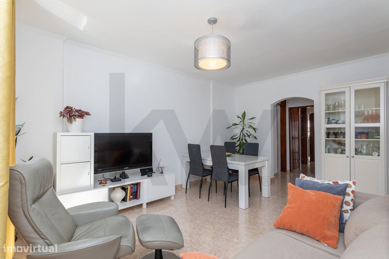 3 bedrooms Apartment in Cascais, Portugal No. 337410