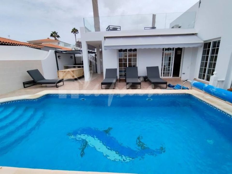 3 غرف نوم فيلا في Adeje, Spain رقم 258937