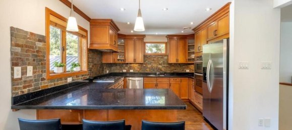 3 bedrooms House in British Columbia, Canada No. 1123 9