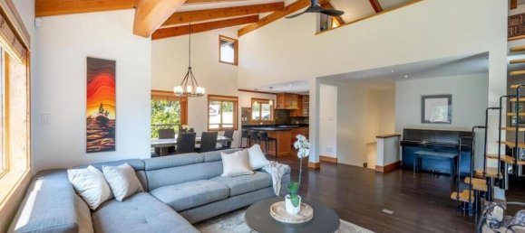 3 bedrooms House in British Columbia, Canada No. 1123 6