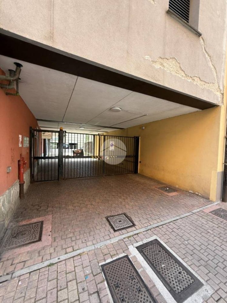 12m² Parking in Genoa, Italy No. 292405