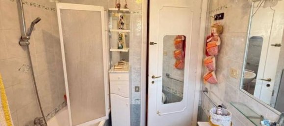 5 rooms Apartment in Rome, Italy No. 40439 48