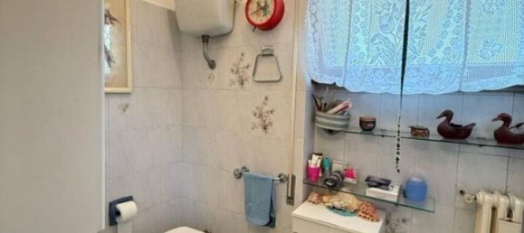 5 rooms Apartment in Rome, Italy No. 40439 26