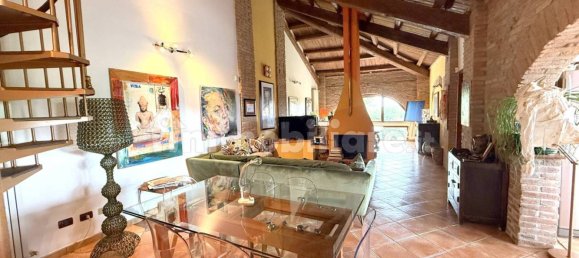 2 bedrooms Villa in Ferrara, Italy No. 330233 3
